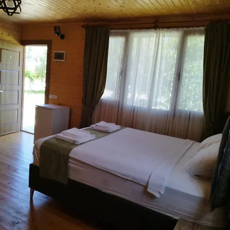 Holiday home Kandyba Restoran & *